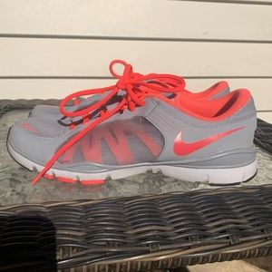 ! S O L D ! Nike Sneakers